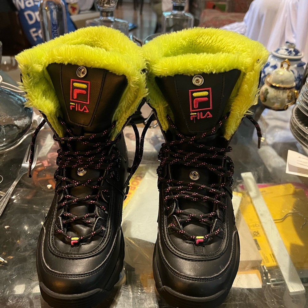 Fila Disruptir Boot - Picture 2 of 13